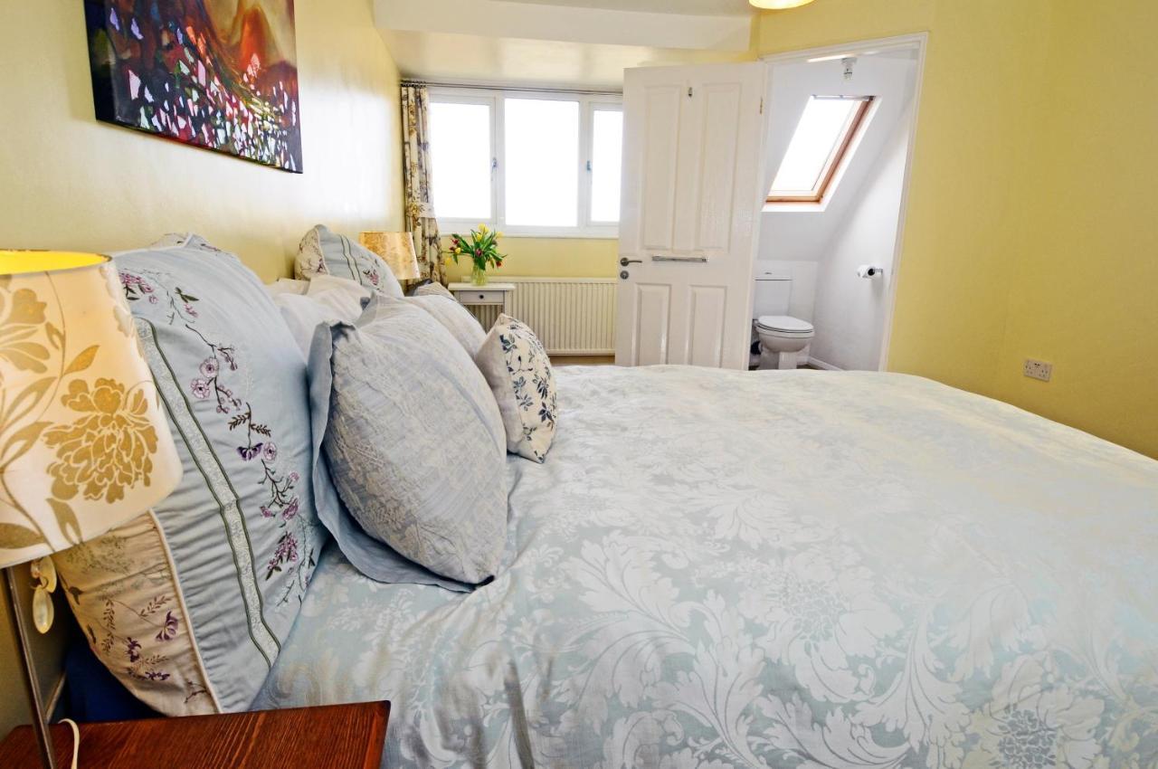 Whitby Spacious Rugby Field Cottage With Off-Street Parking And Ev Fast Point For Electric Cars Ngoại thất bức ảnh