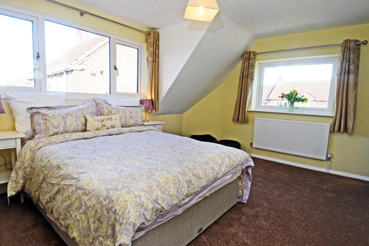 Whitby Spacious Rugby Field Cottage With Off-Street Parking And Ev Fast Point For Electric Cars Ngoại thất bức ảnh