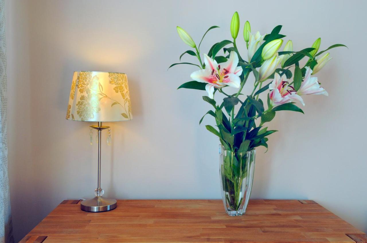 Whitby Spacious Rugby Field Cottage With Off-Street Parking And Ev Fast Point For Electric Cars Ngoại thất bức ảnh