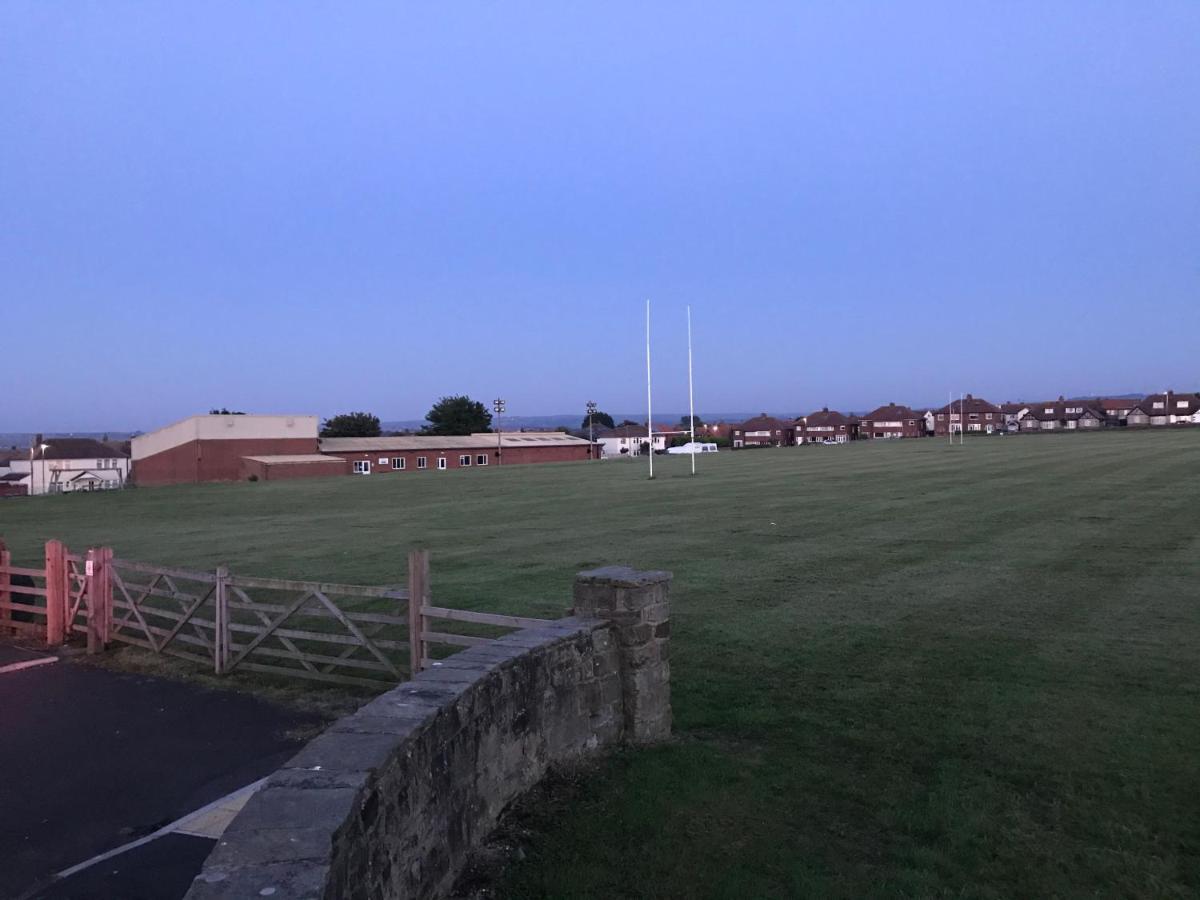 Whitby Spacious Rugby Field Cottage With Off-Street Parking And Ev Fast Point For Electric Cars Ngoại thất bức ảnh