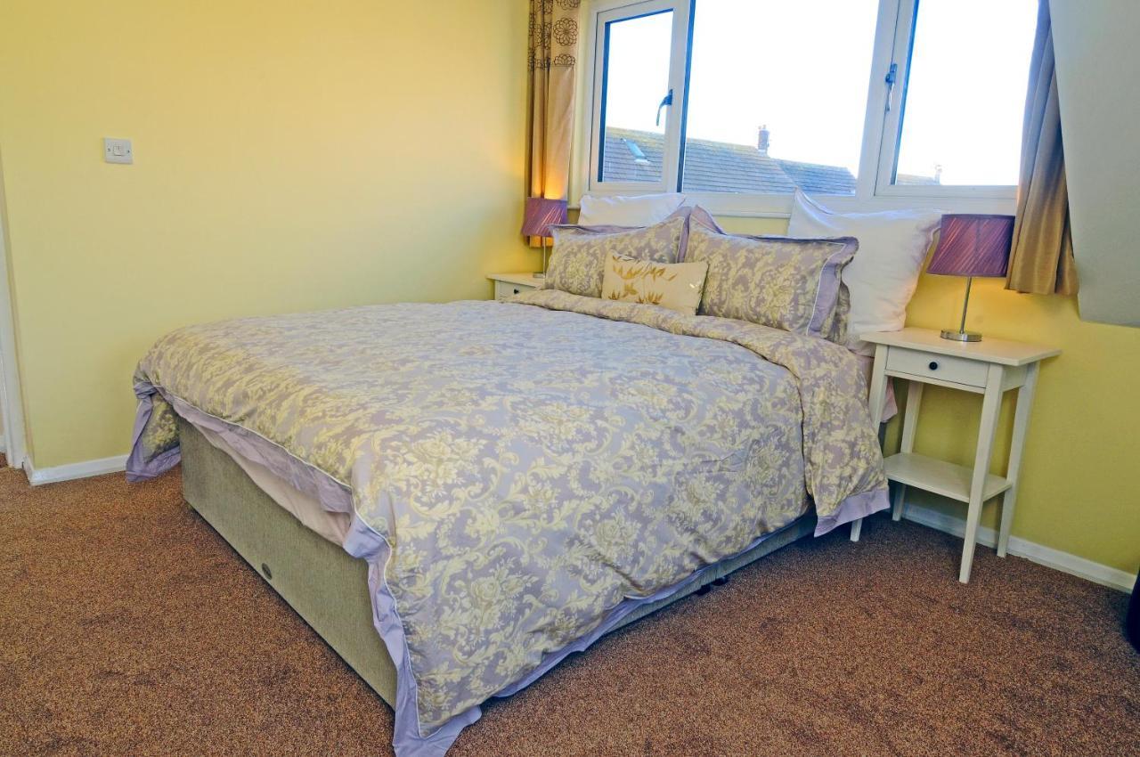 Whitby Spacious Rugby Field Cottage With Off-Street Parking And Ev Fast Point For Electric Cars Ngoại thất bức ảnh